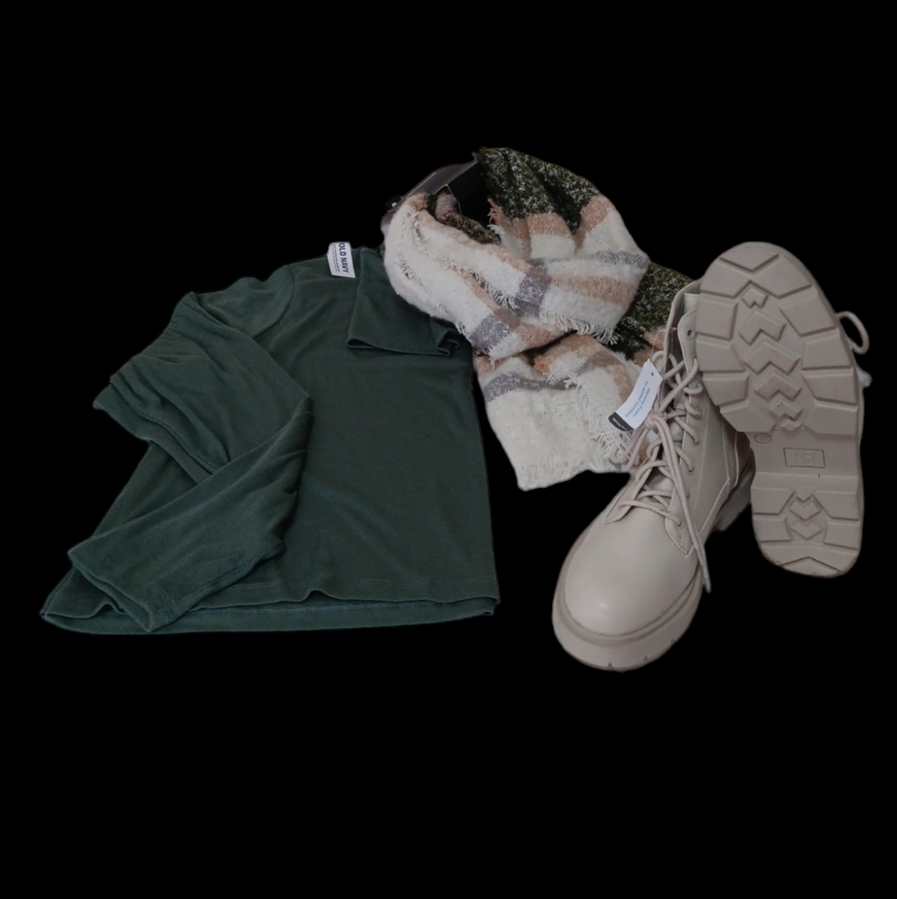 Women's Bundle - Picture 2 of 4